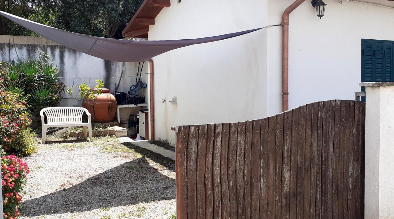 Villa 8 Via V. Monti Loiri Porto San Paolo Esterno foto